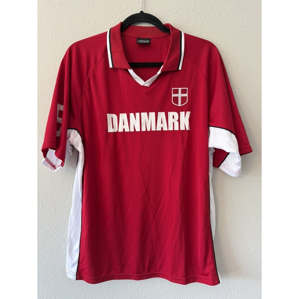 RARE MEMORIES SPORTS DANMARK DENMARK NUMBER 9 RED SOCCER JERSEY SZ L LARGE